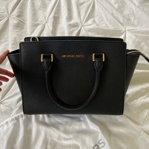 michael kors messenger bag